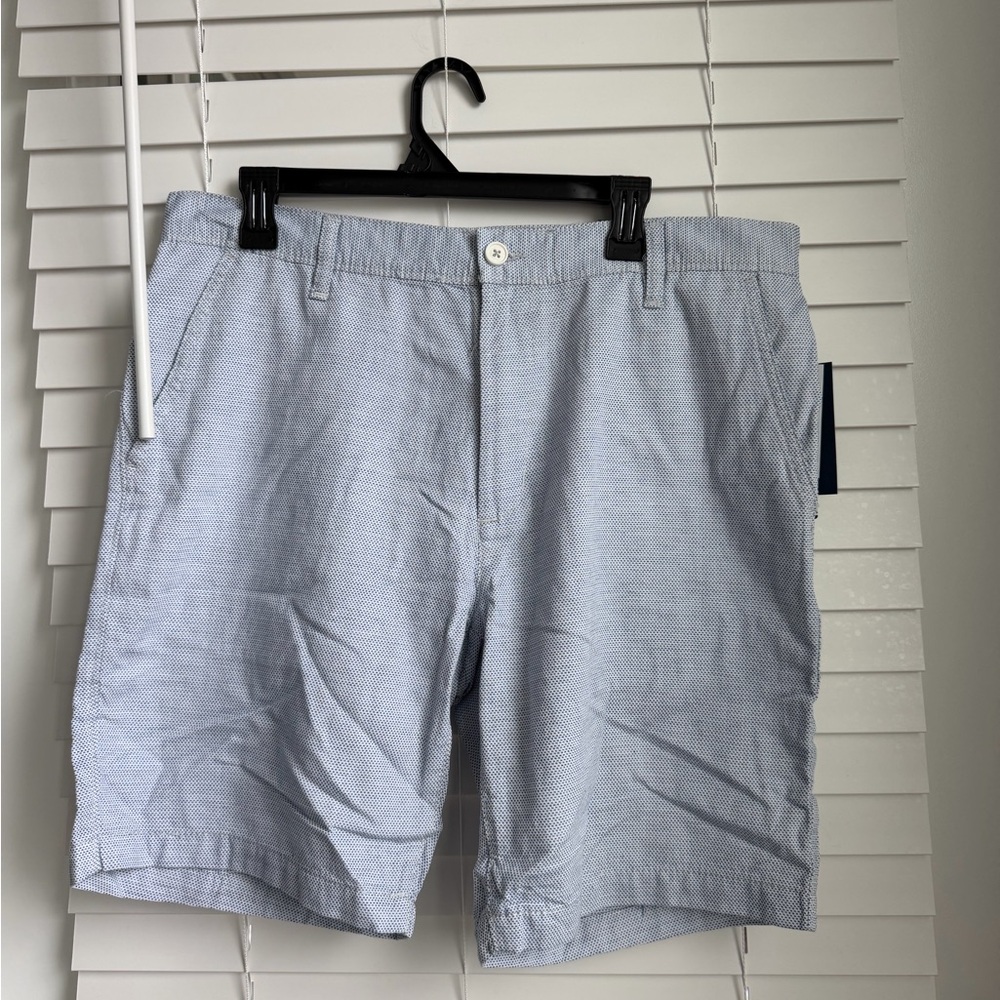 Men’s NWT U.S. Polo Assn. Light Blue Micro-Pattern Flat Front Shorts 36”